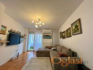 Prostran porodični stan na odličnoj lokaciji - 92m2, četvorosoban!